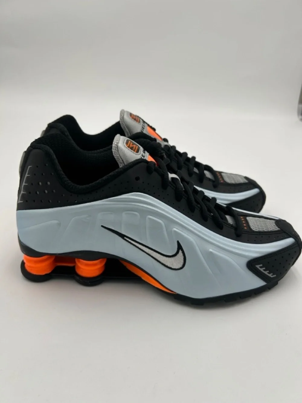 Nike Shox R4 Womens Size 8 Blue Tint Black Total Orange New Authentic